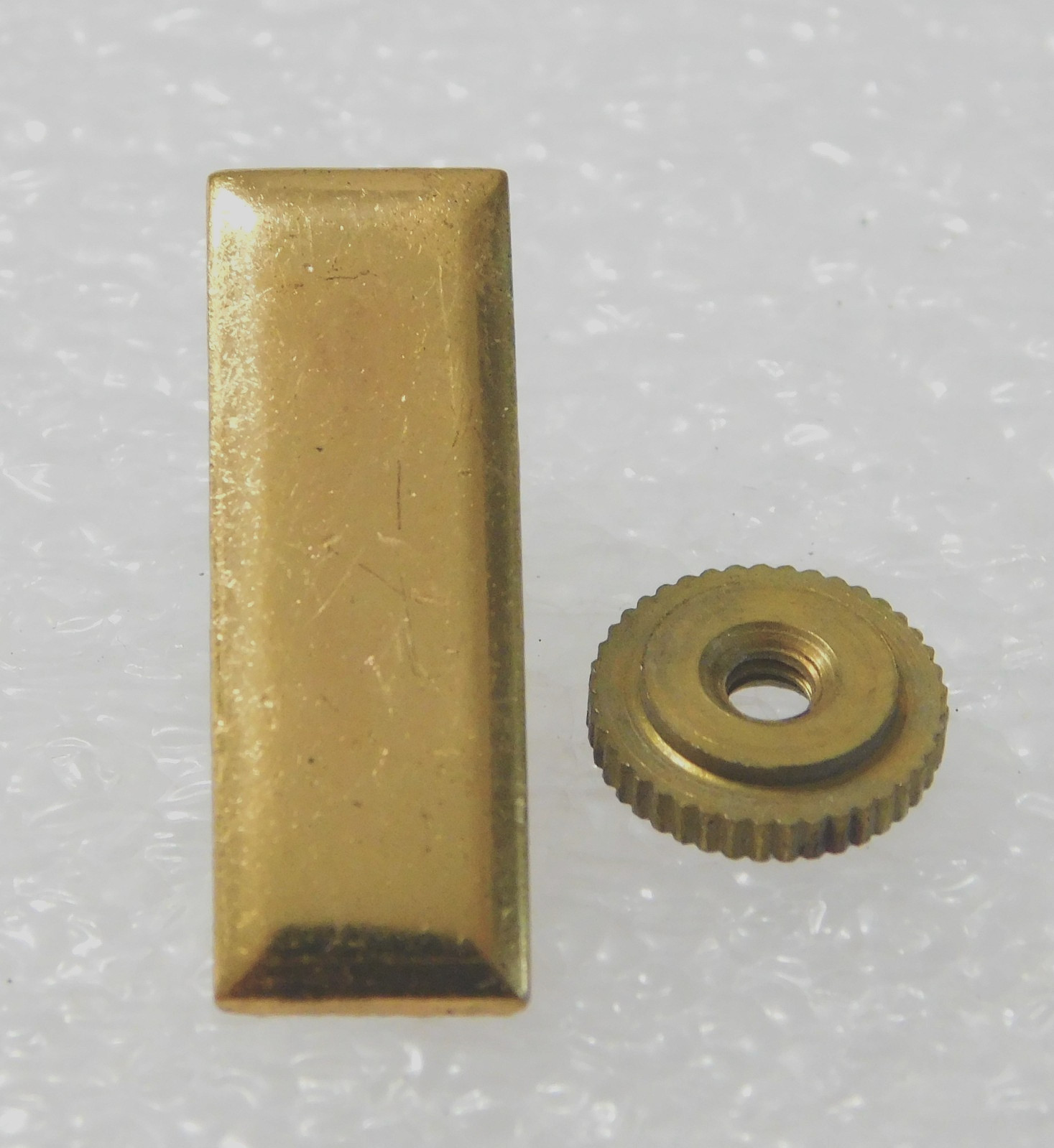 VINTAGE 2nd LIEUTENANT'S RANK DEVICE - SCREW BACK