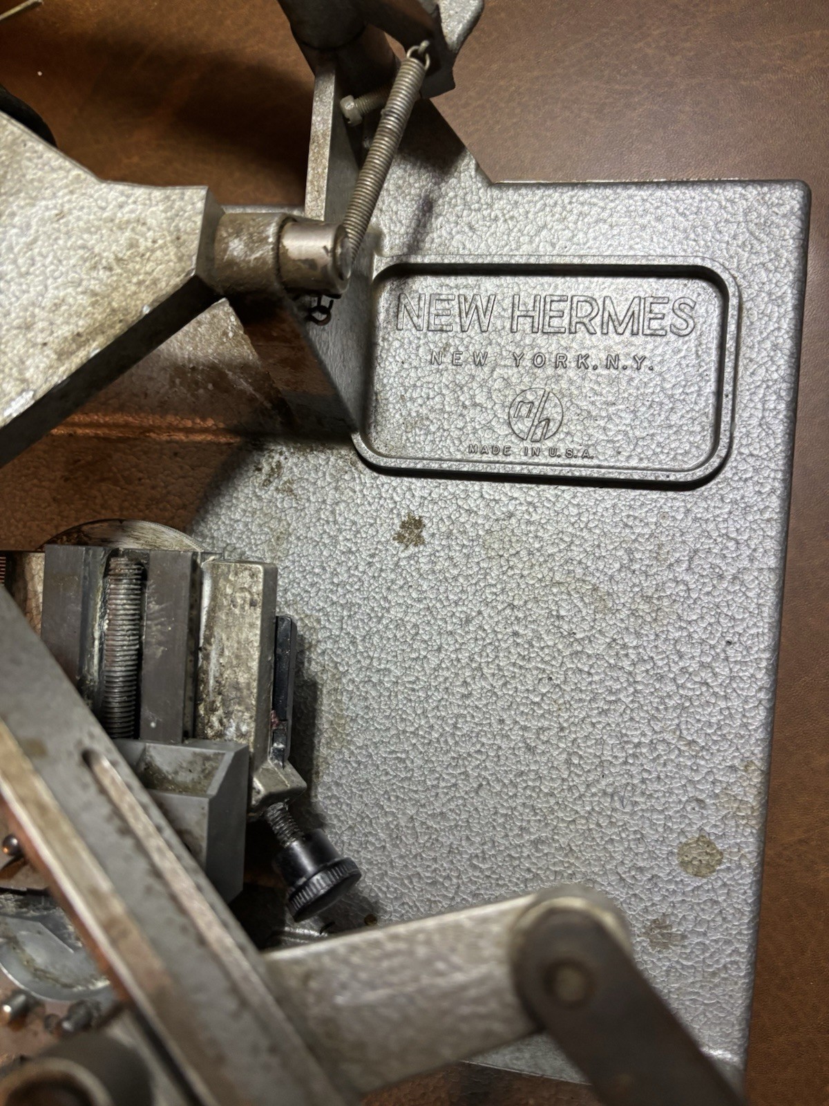 New Hermes MV718159 Engraving Machine has running motor