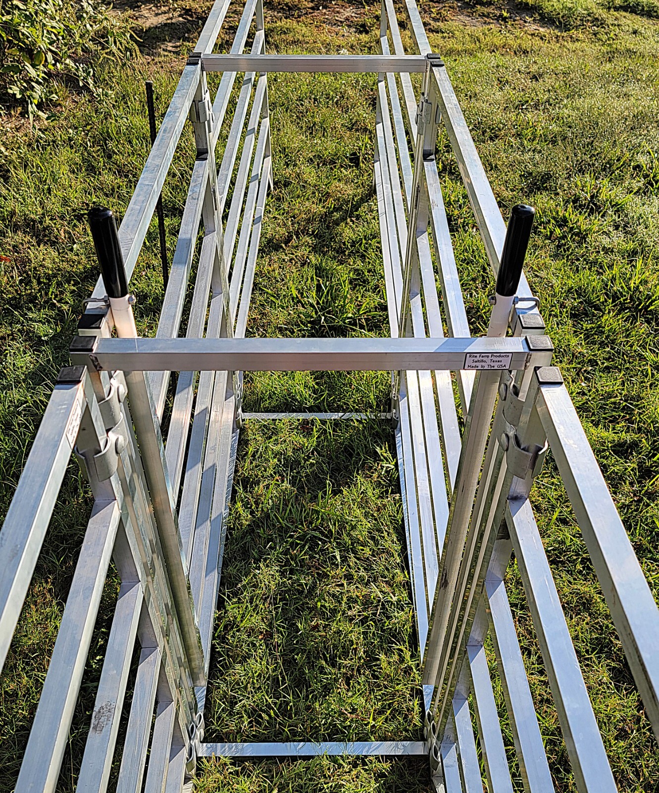 Aluminum 40-Inch-Tall Sheep & Goat 3 Way Sorter gate 4 Sorting Alley Pen Systems