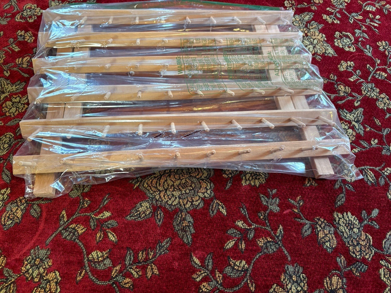 60 Spool Prym Consumer Inc USA Thread Holder Rack Stand Or Wall Hang, Sewing