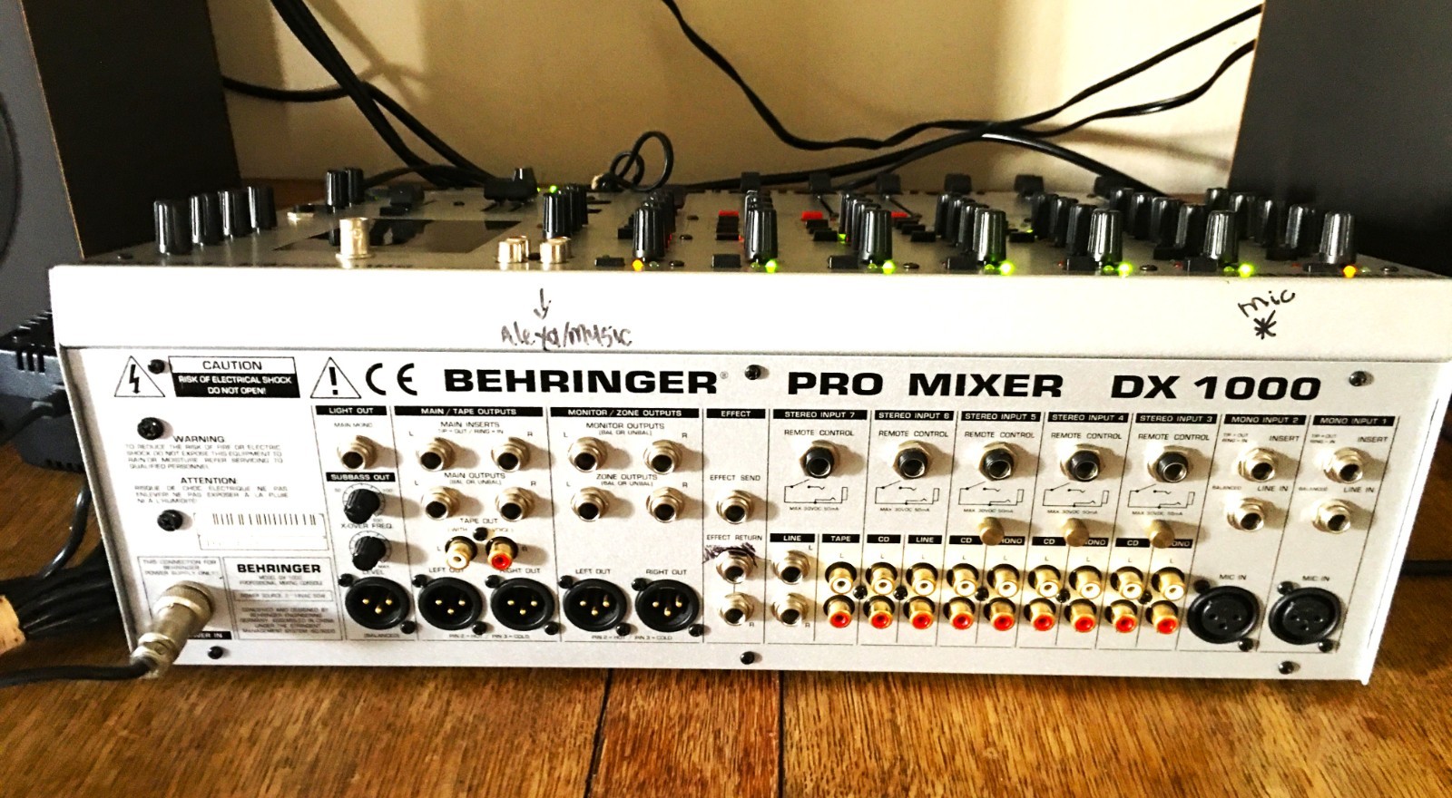 Behringer Pro Mixer DX 1000