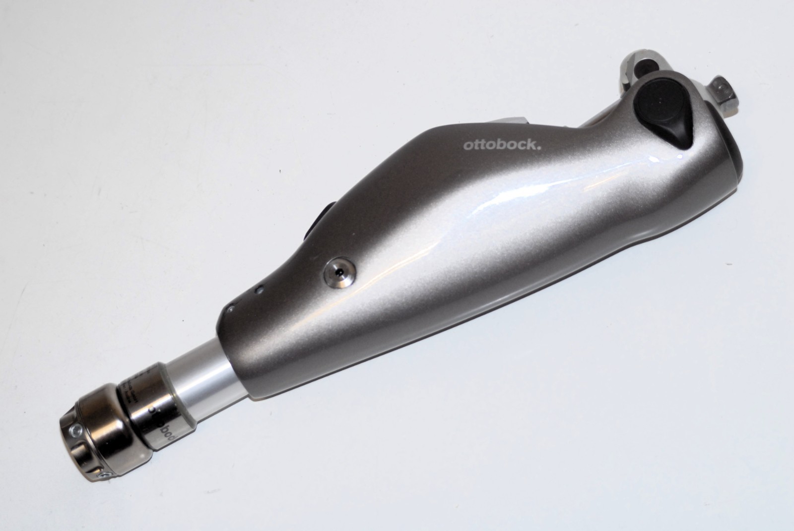 perfect year 2018 Otto Bock c-leg 4 3C98-3 prosthetic leg charger 2R87 torsion