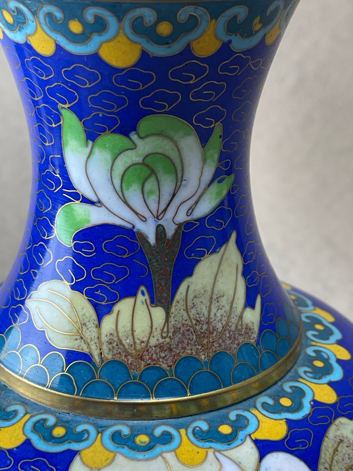 Vintage Chinese Cloisonne Enamel Vase Blue Chrysanthemum Floral Brass 10”