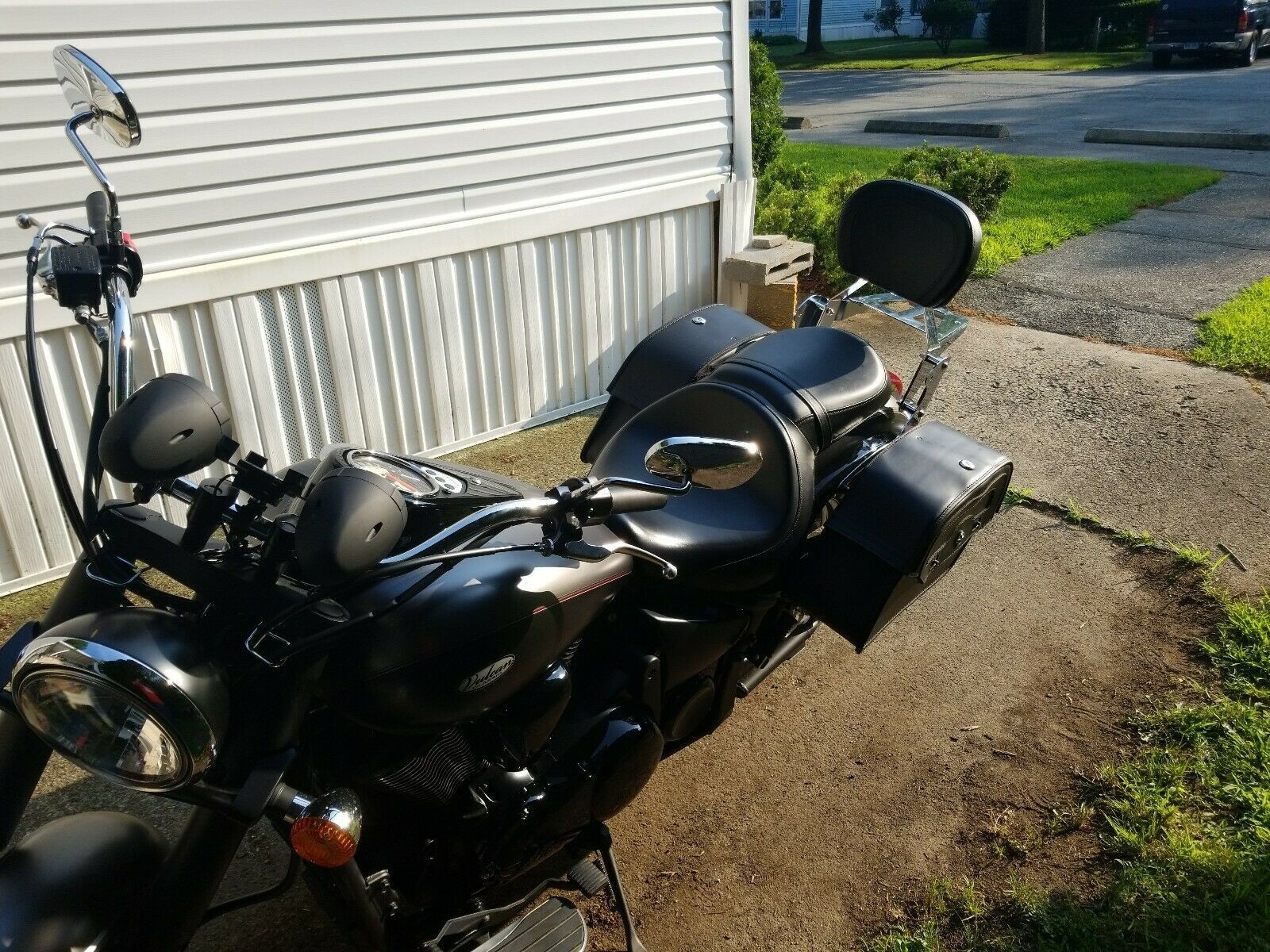 Sissy Bar Backrest & Luggage Rack Kawasaki Vulcan 900 Classic & Custom 09 to 25