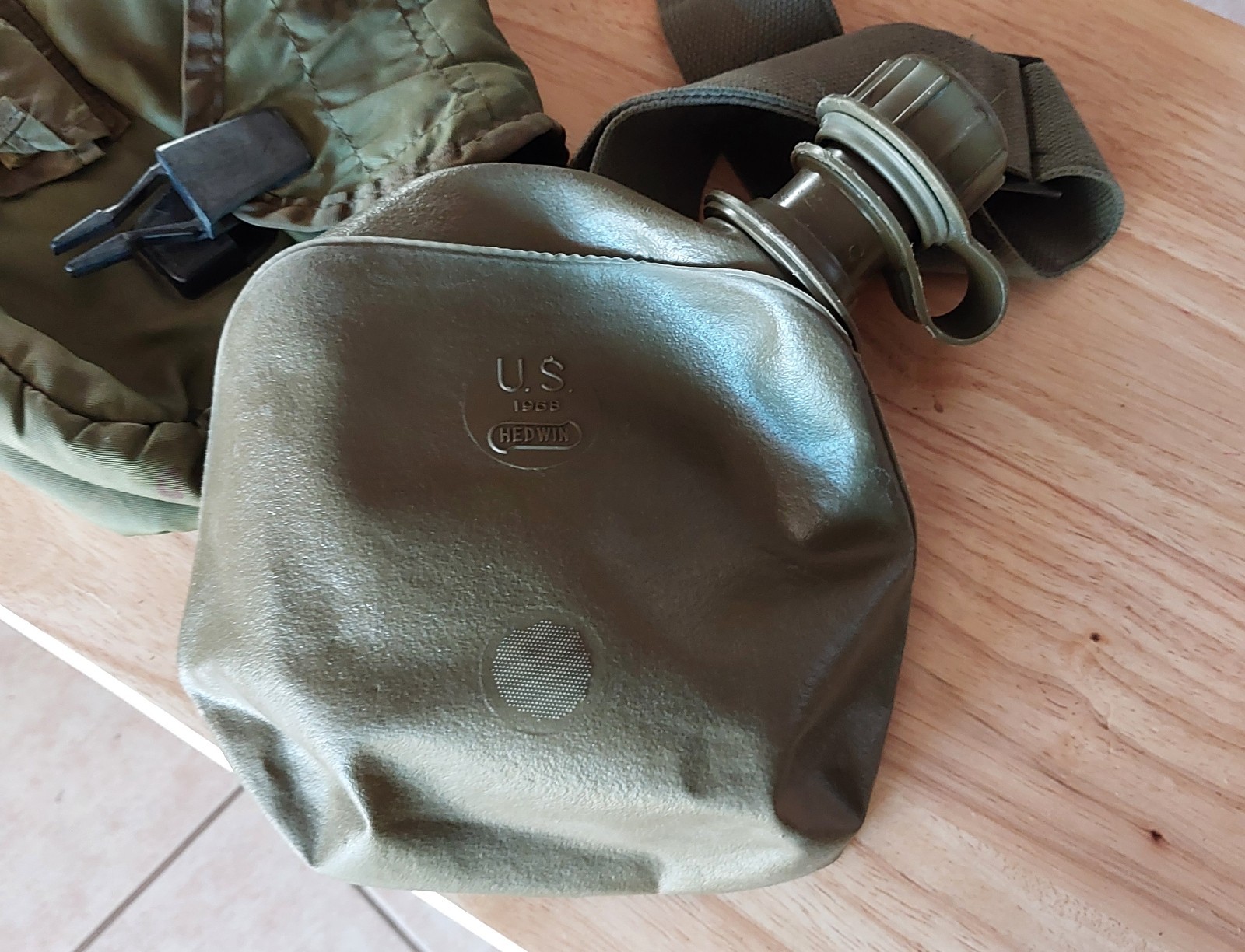 Vietnam Era Early 1968 2QT Canteen Cover w/ matching 1968 Canteen