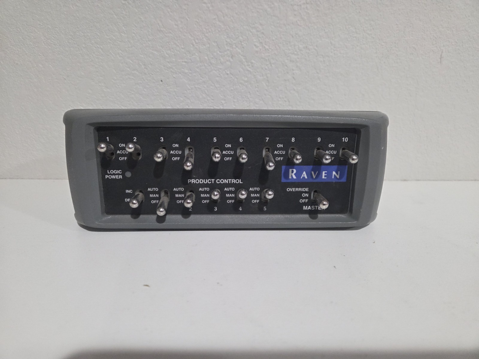 Raven CAN Switch Box (P/N: 1-063-3001-002)