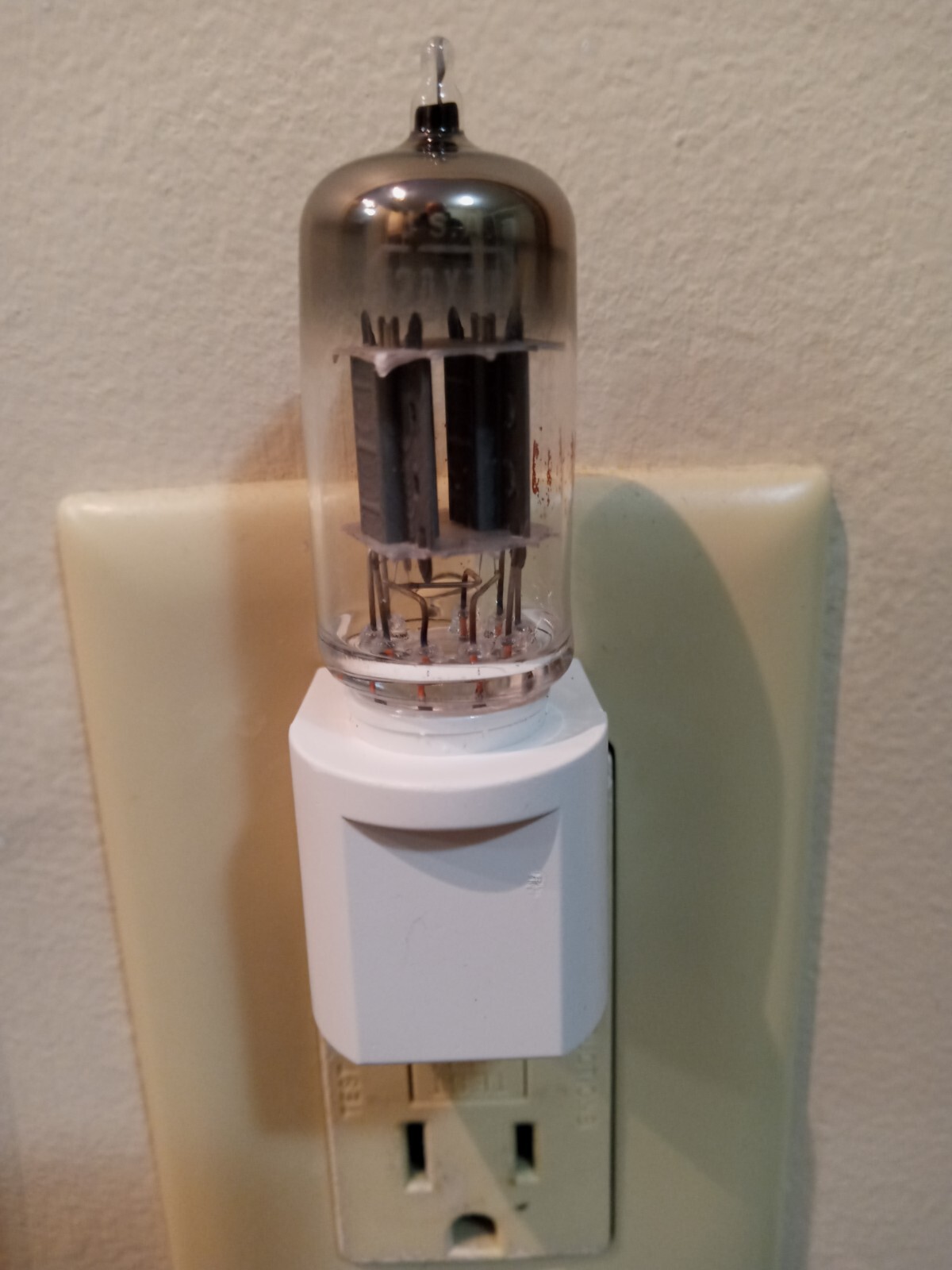 TNTUBES Night Light New 12AX7A Style Vacuum Tube LED White Auto Light Sensing