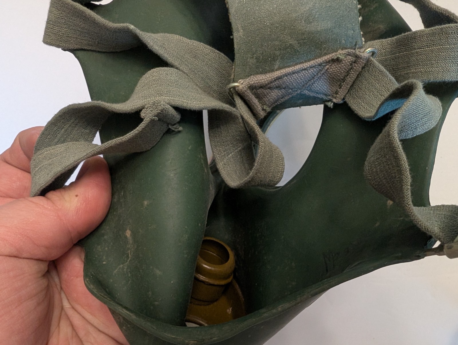 Soviet GP-4u gas mask size 2 -- IN USA