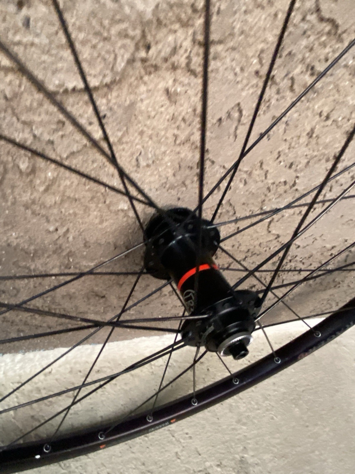 Black Bontrager Race X Lite Tubeless F100/R135mmQR 26” Centerlock Disc Wheelset