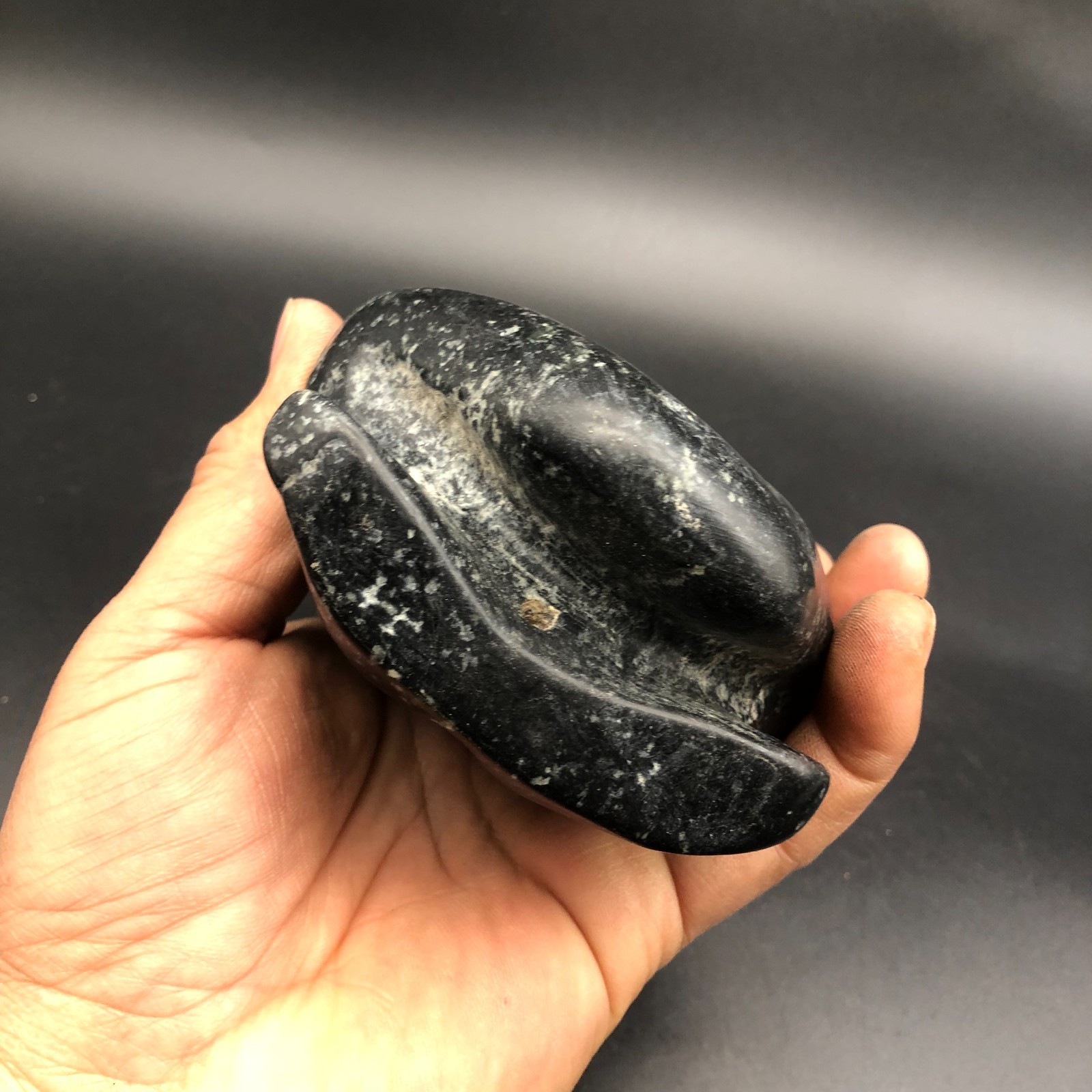 Old HongShan Culture Meteorite Jade Hand-Carved Sun God Helios Statue