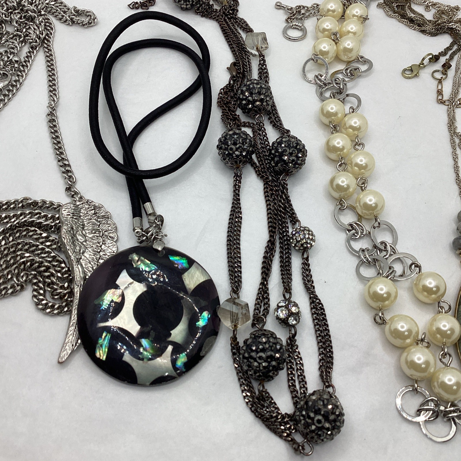 Mixed Lot Of Costume Jewelry Necklaces 8/28