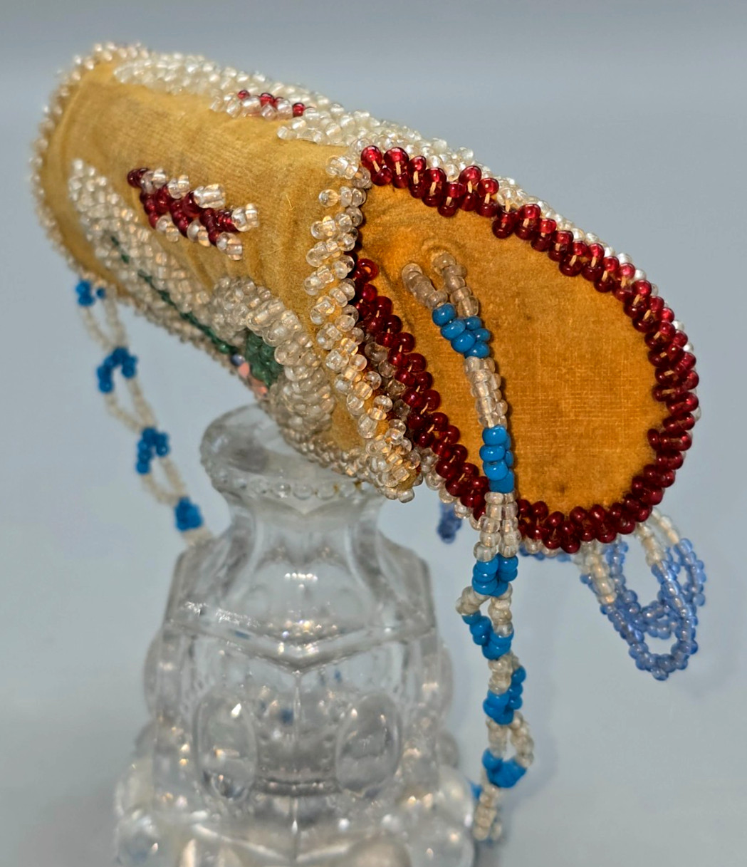 Antique Iroquois Nation 5.25x3" BEADED LINED CHANGE PURSE w/"STRAP", CLOSURE