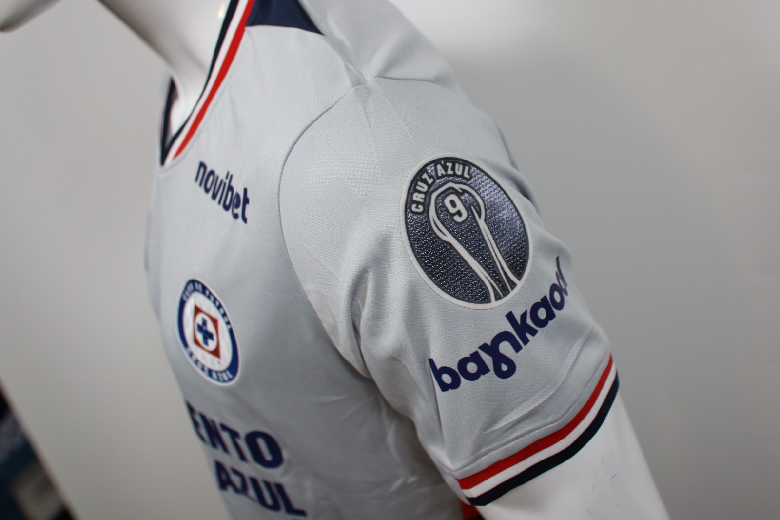 CRUZ AZUL VIS 25/26 CON PARCH LIGA MX (Talla Reducida) slim fit LEER DESCRIPSON