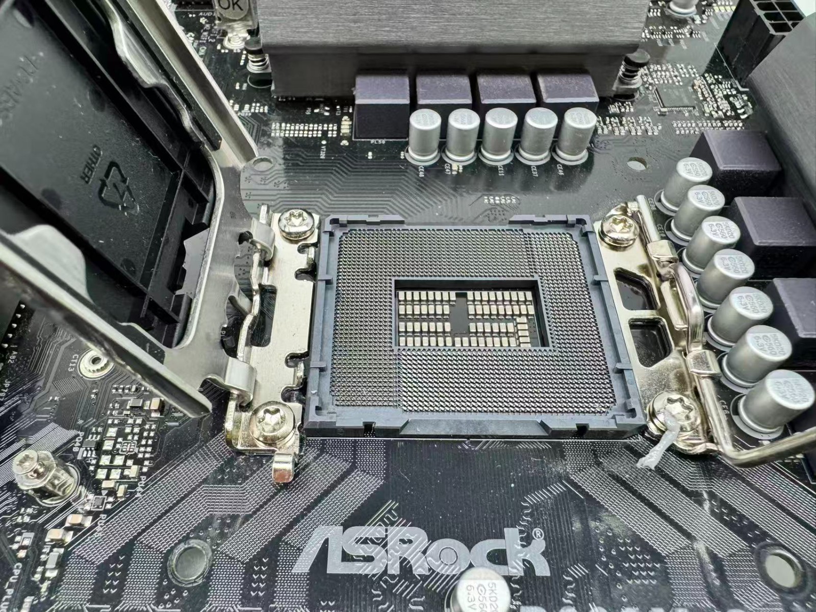 ASRock B660M-C Motherboard DDR4 Intel Socket 1700 Supports 14th, 13th & 12th Gen