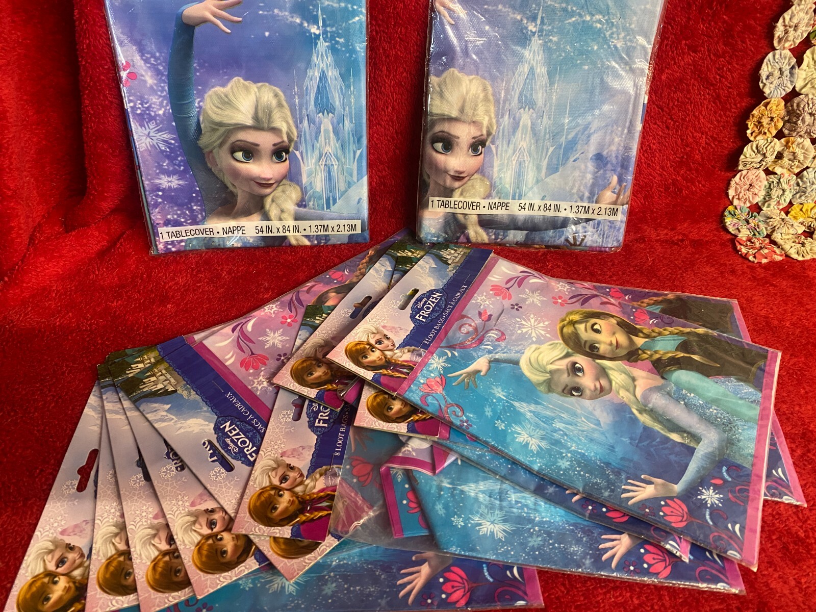 Set of 8 Disney Frozen Party Decorations & Supplies 2 Tablecloths & 64 Gift Bags