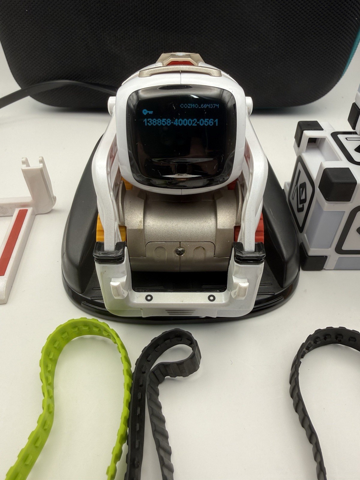 Anki 300-00046 Cozmo Robot With 3 Cubes Charger Case And More POWERS ON; AS-IS!