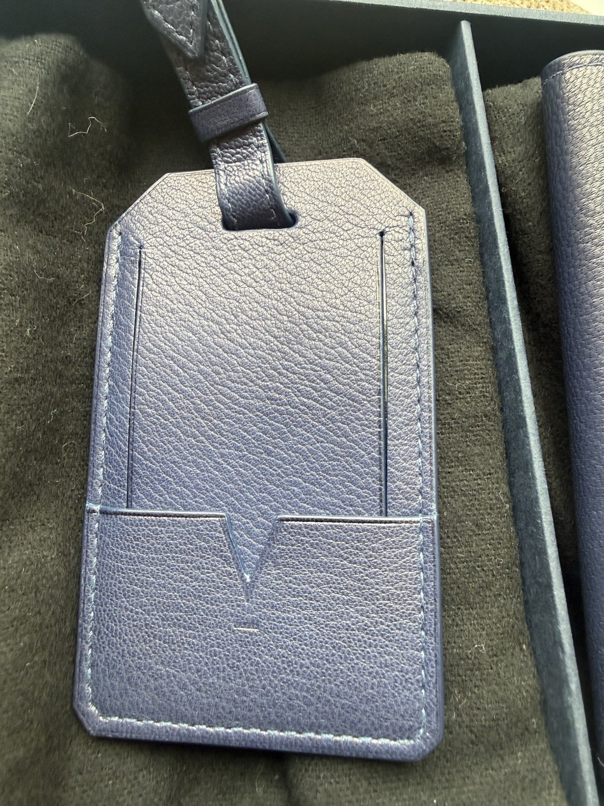 Aman Genuine Leather Luggage Tag & Passport Cover