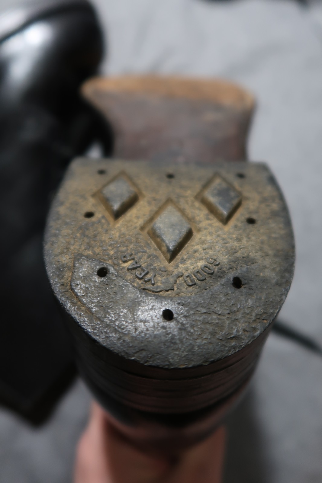 WW2 BRITISH ARMY AMMO BOOTS HOBNAILED LEATHER SOLES SIZE 9