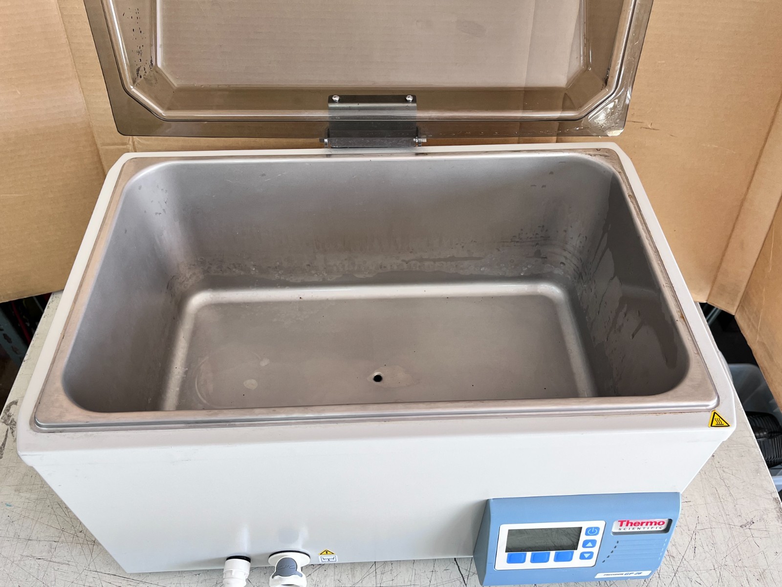 Thermo Scientific GP28 Digital Water Bath