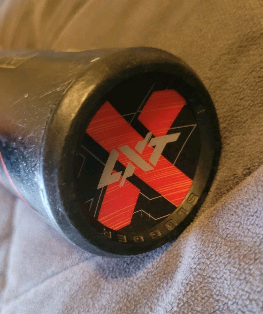 Louisville Slugger LXT Fastpitch Softball FPLXB10-22 Bat 33 23oz 2 1/4 Diameter