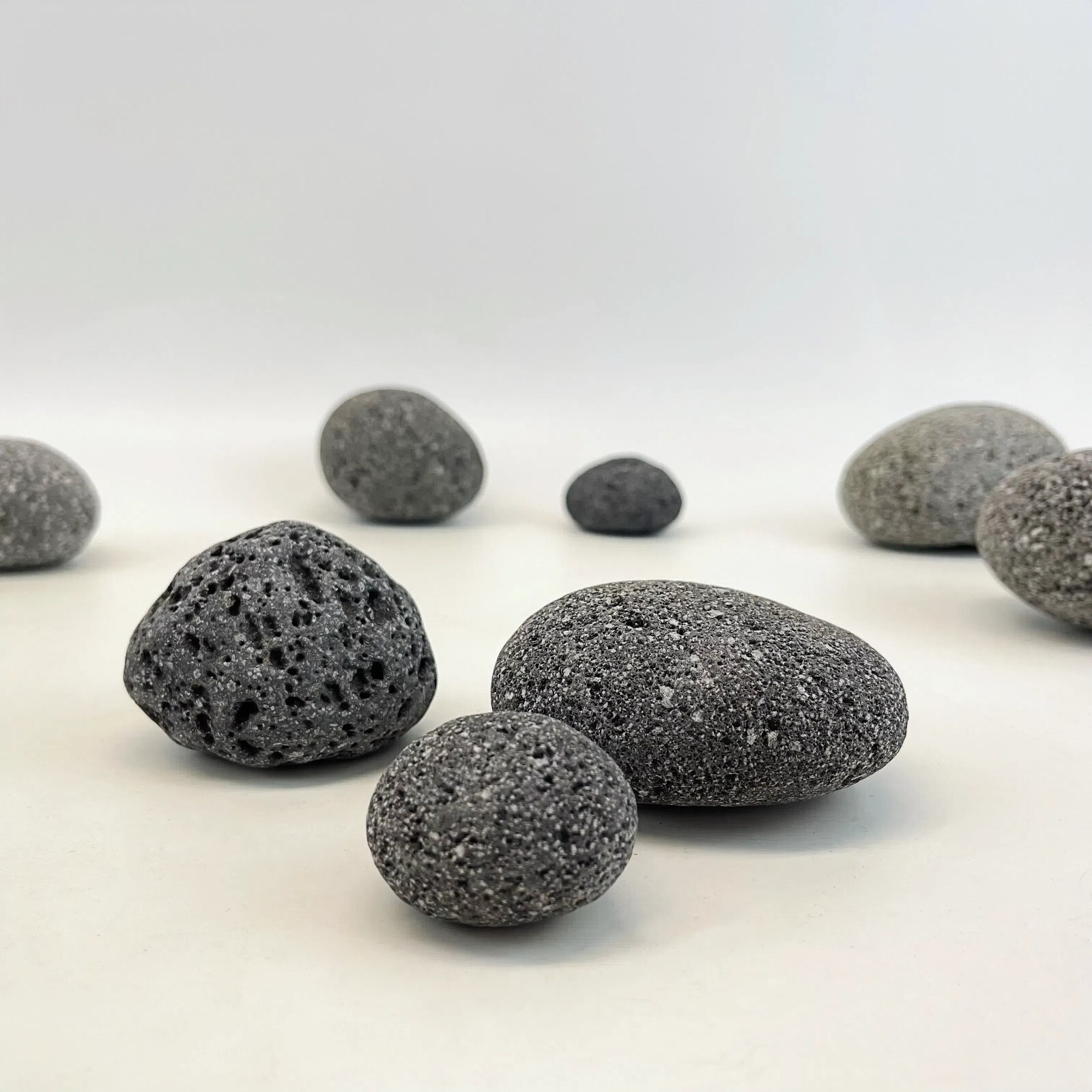 Tumbled Black Lava Rock Pebble/Planted Aquarium/Decoration/Hardscape/NaturalSton