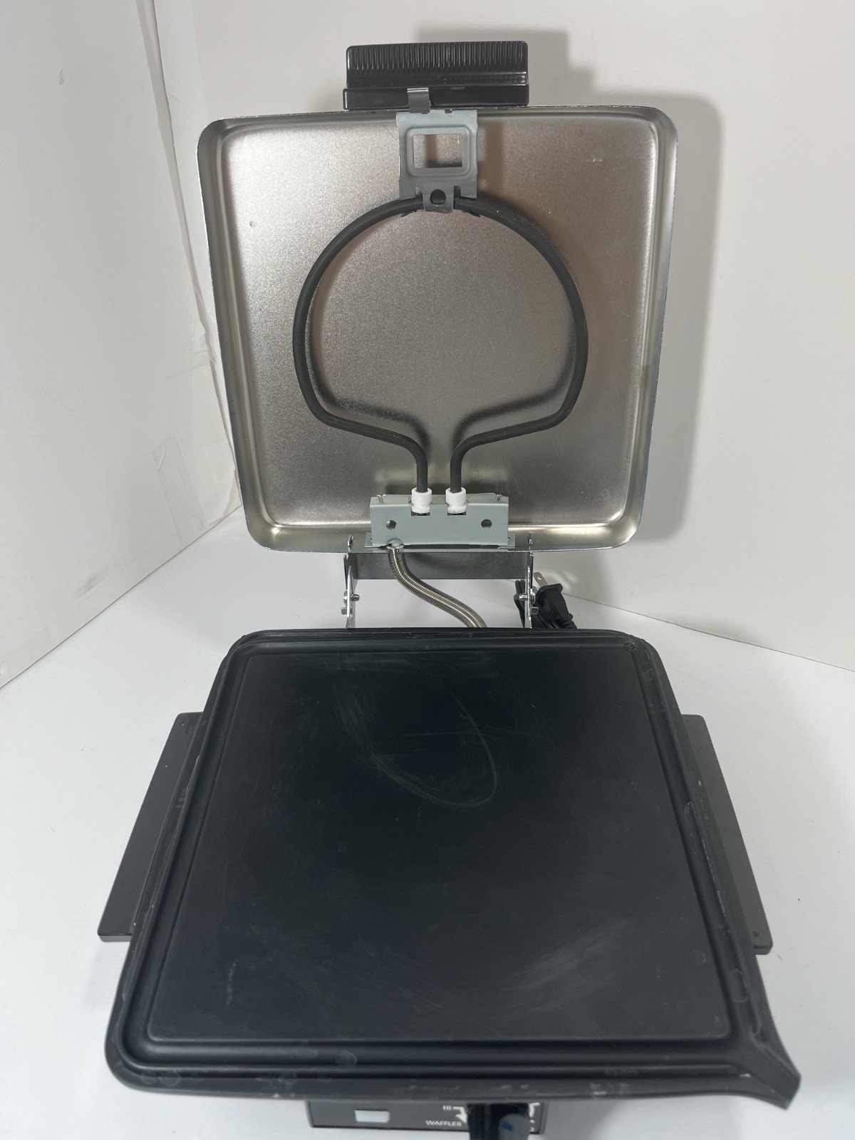 BLACK & DECKER Grill Waffle Baker Maker Iron G48TD Type 2 Chrome - TESTED 🧇