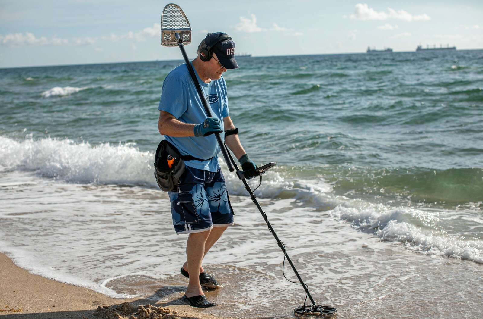 CKG Beach Sand Scoop Metal Detector Shovel Sifter Long Carbon Fiber Handle Pole