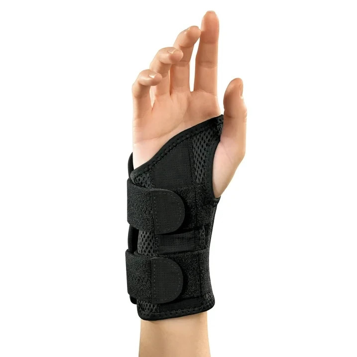 Mueller Green Fitted Wrist Brace, Right Hand, Unisex, One Size Fits Most, Black