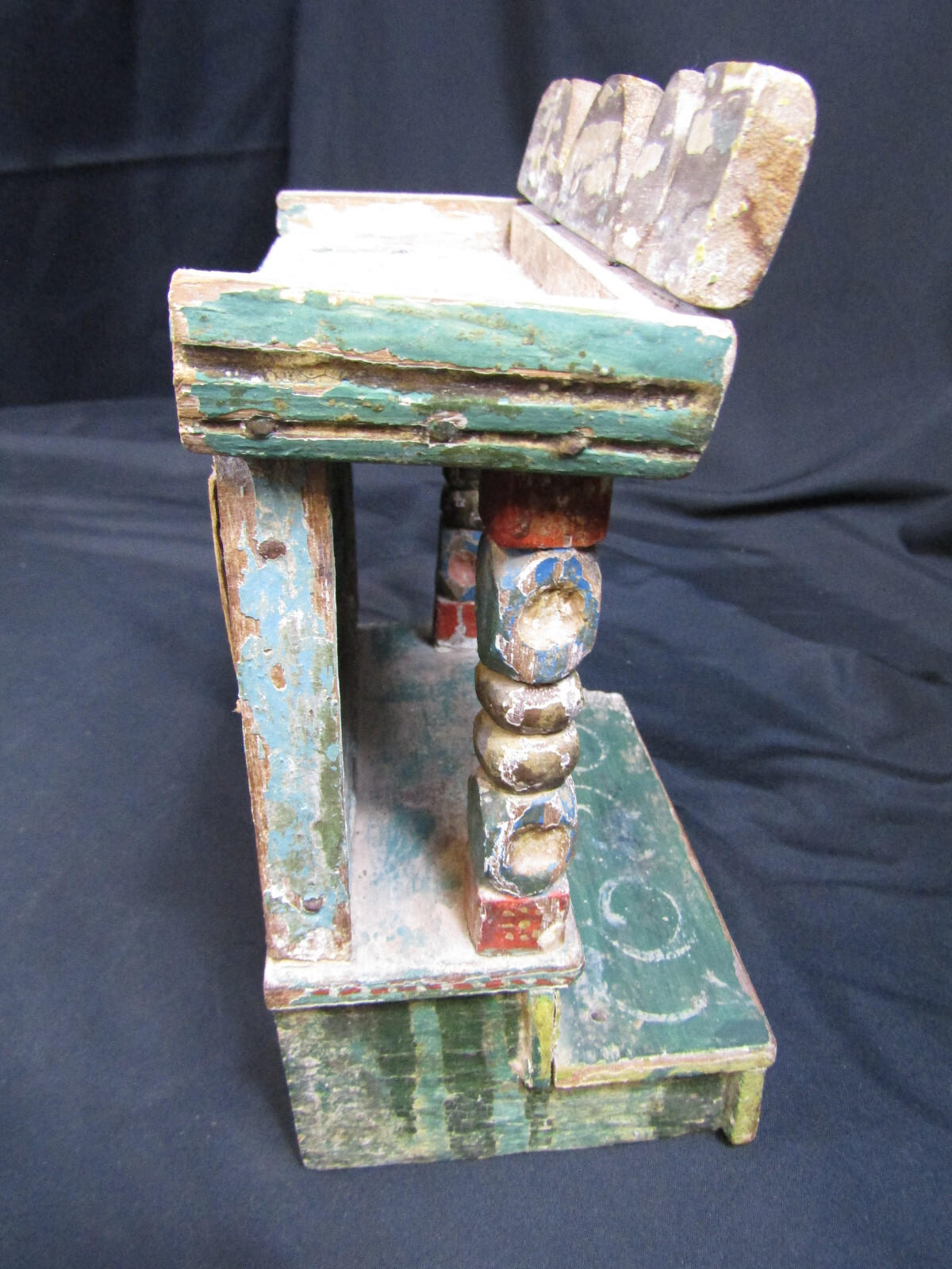 ANTIQUE MEXICAN WOOD NICHO/SHRINE WITH 3 WISE MEN RELIGIOUS ARTIFACT