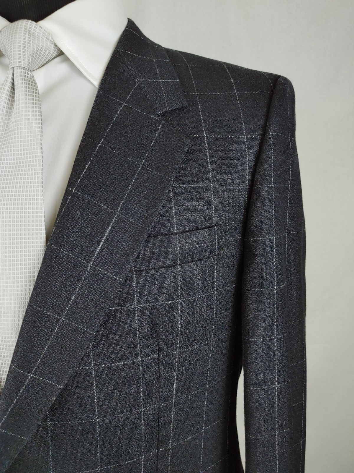 Vintage LeBaron Men's 40/41S Sport Coat Wool Charcoal Gray Black Check Jacket