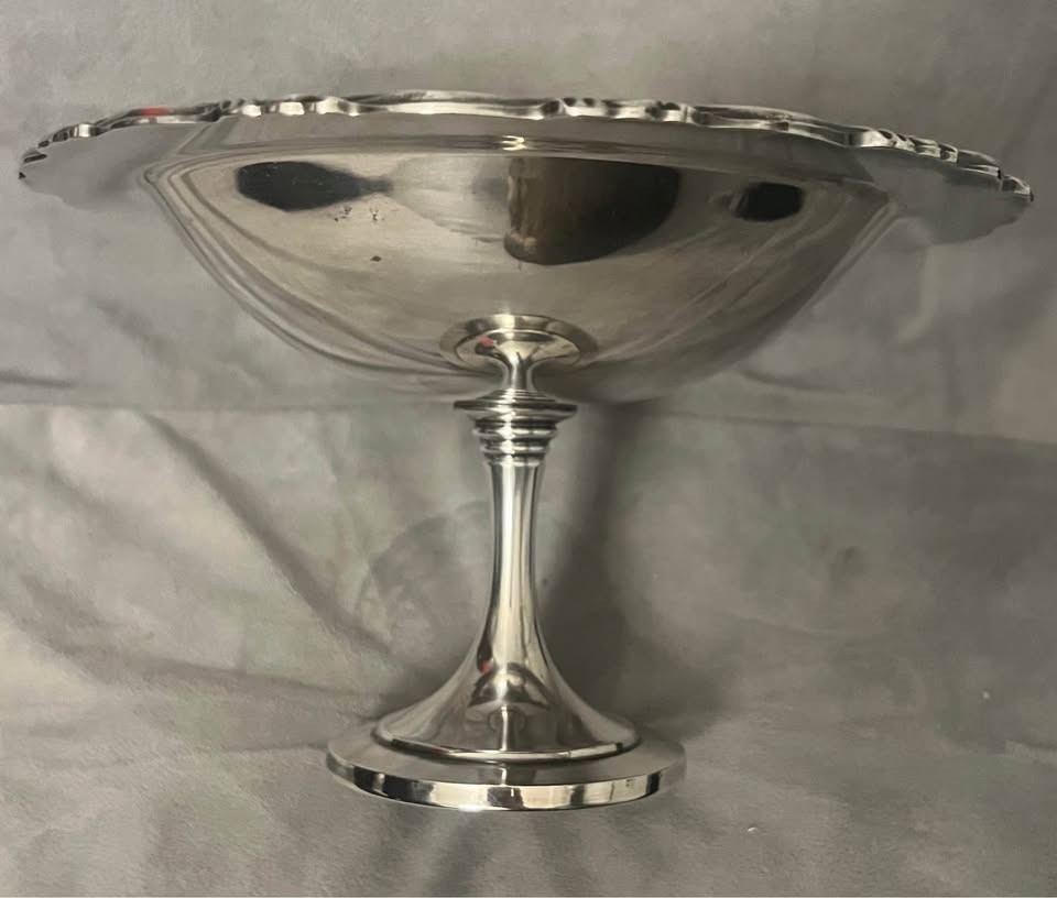 Vintage Oneida Royal Provincial Silver Plated Compote Pedestal Candy Nut Bowl