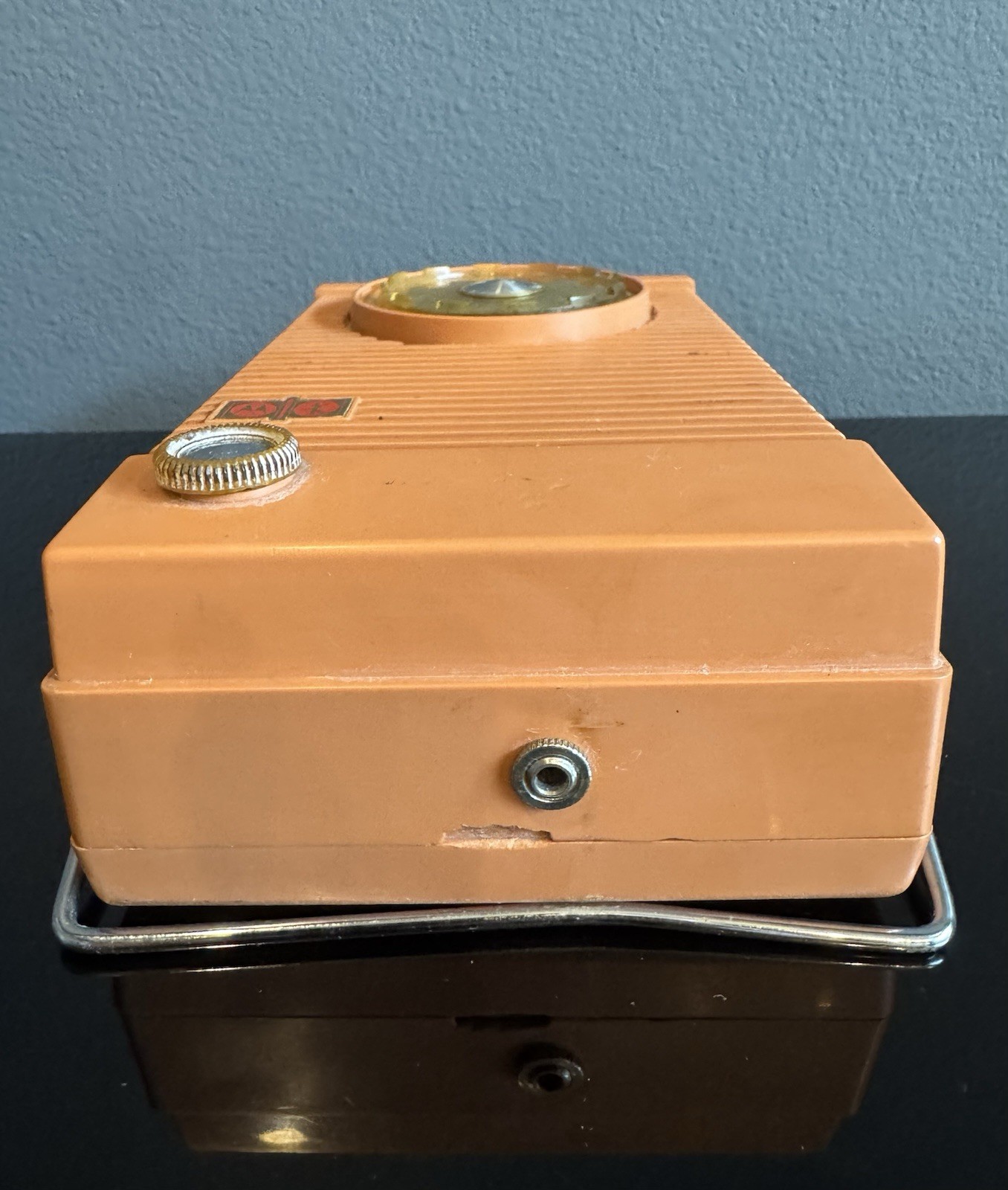 VTG MOTOROLA Transistor Radio 7X25P With Stand - Orange - Untested As-Is Retro