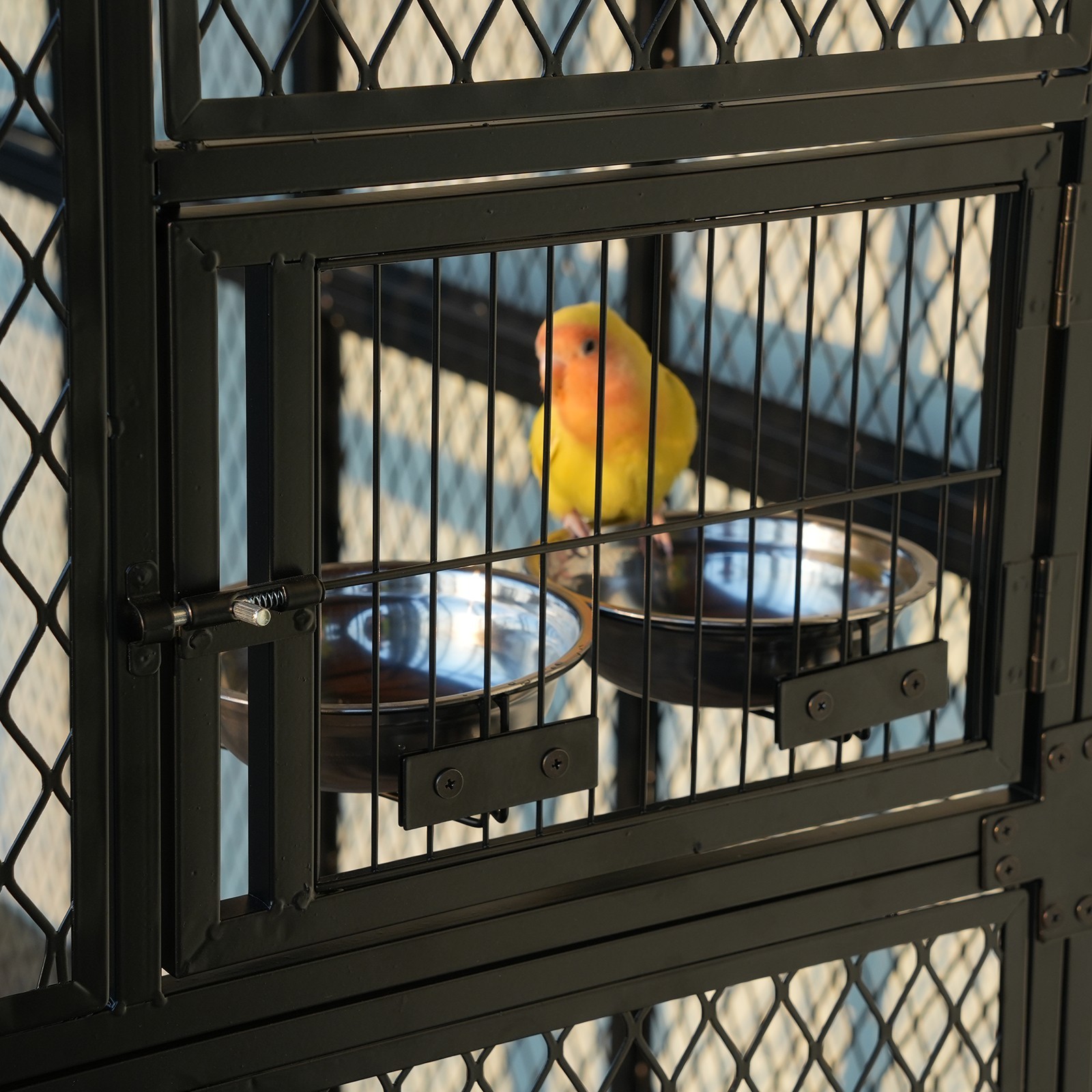 Extra Large Flight Metal Bird Cage Aviary Parrot Macaw Finch Tight Bar Spacing
