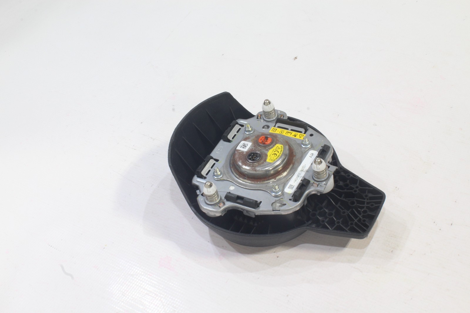 20 21 22 2023 2024 SUBARU OUTBACK WAGON DRIVER KNEE & WHEEL AIRBAG (SCRATCHES)