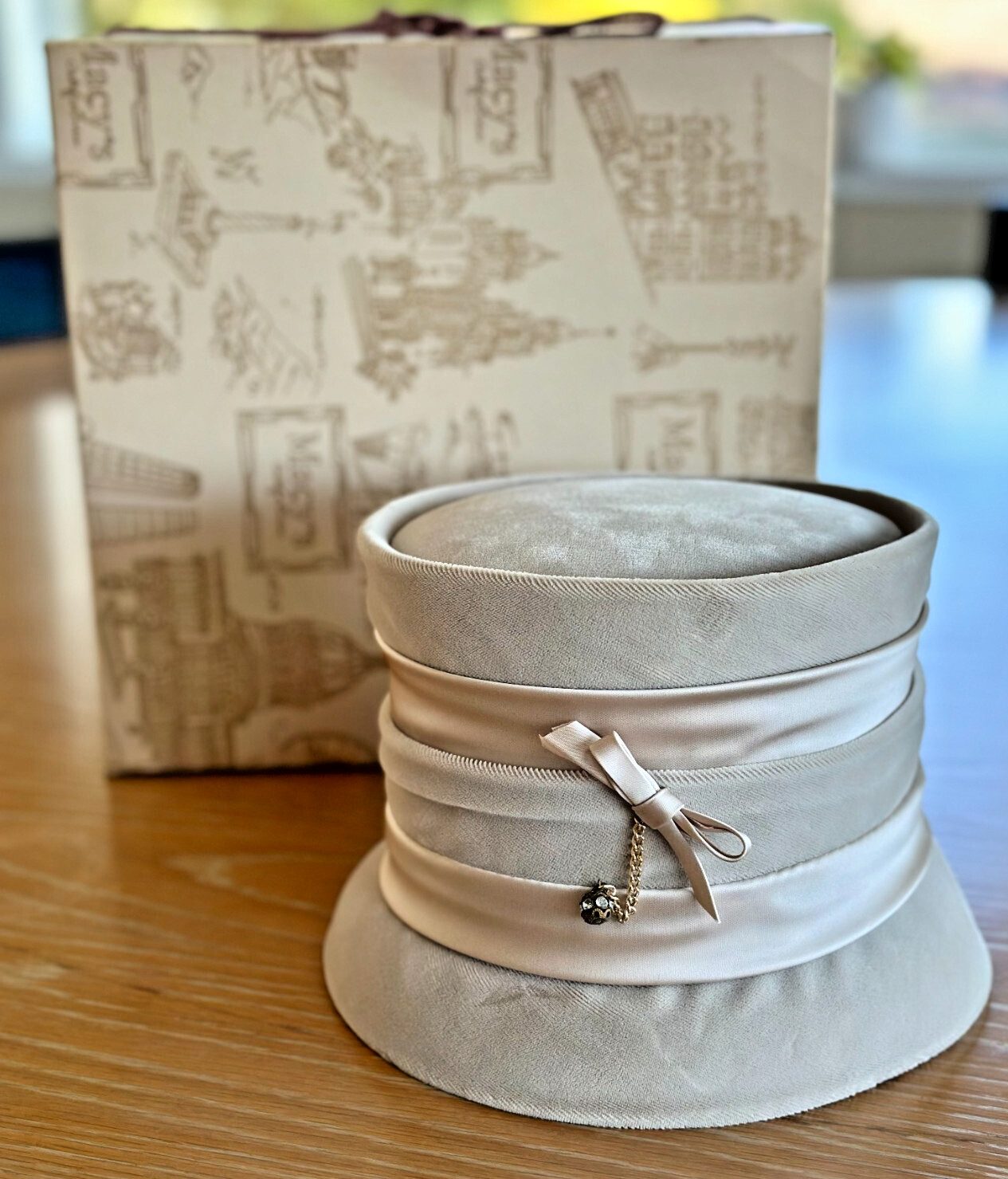 Vtg PILLBOX Hat w/ Original MACY'S Hat Box Beige Velour Tissue Sales Receipt 6"