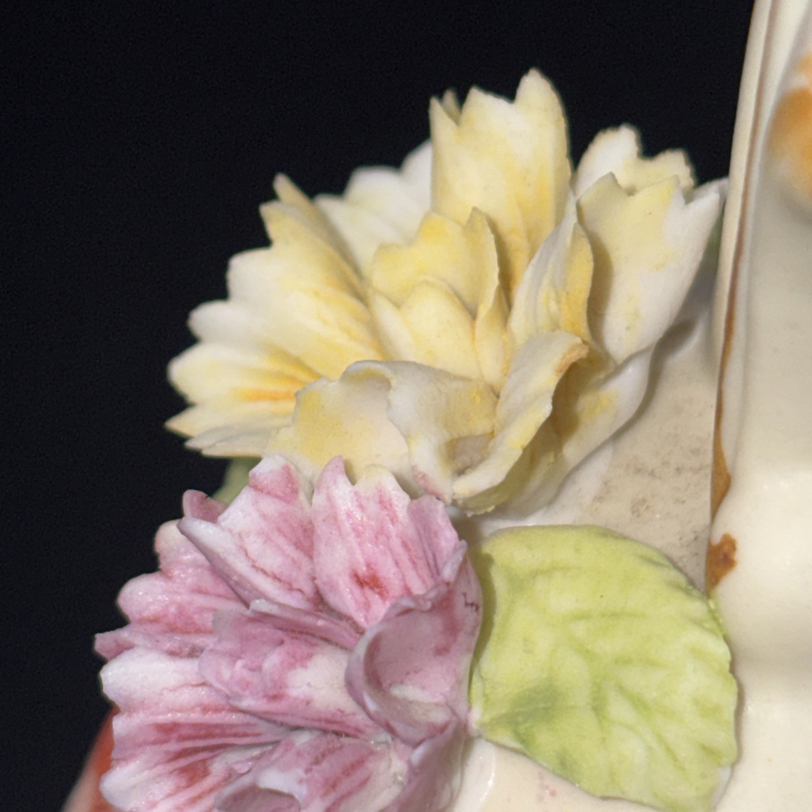 Vintage Arnart Copodimonte Style Mission Bell Off-White Porcelain Flowers MINT