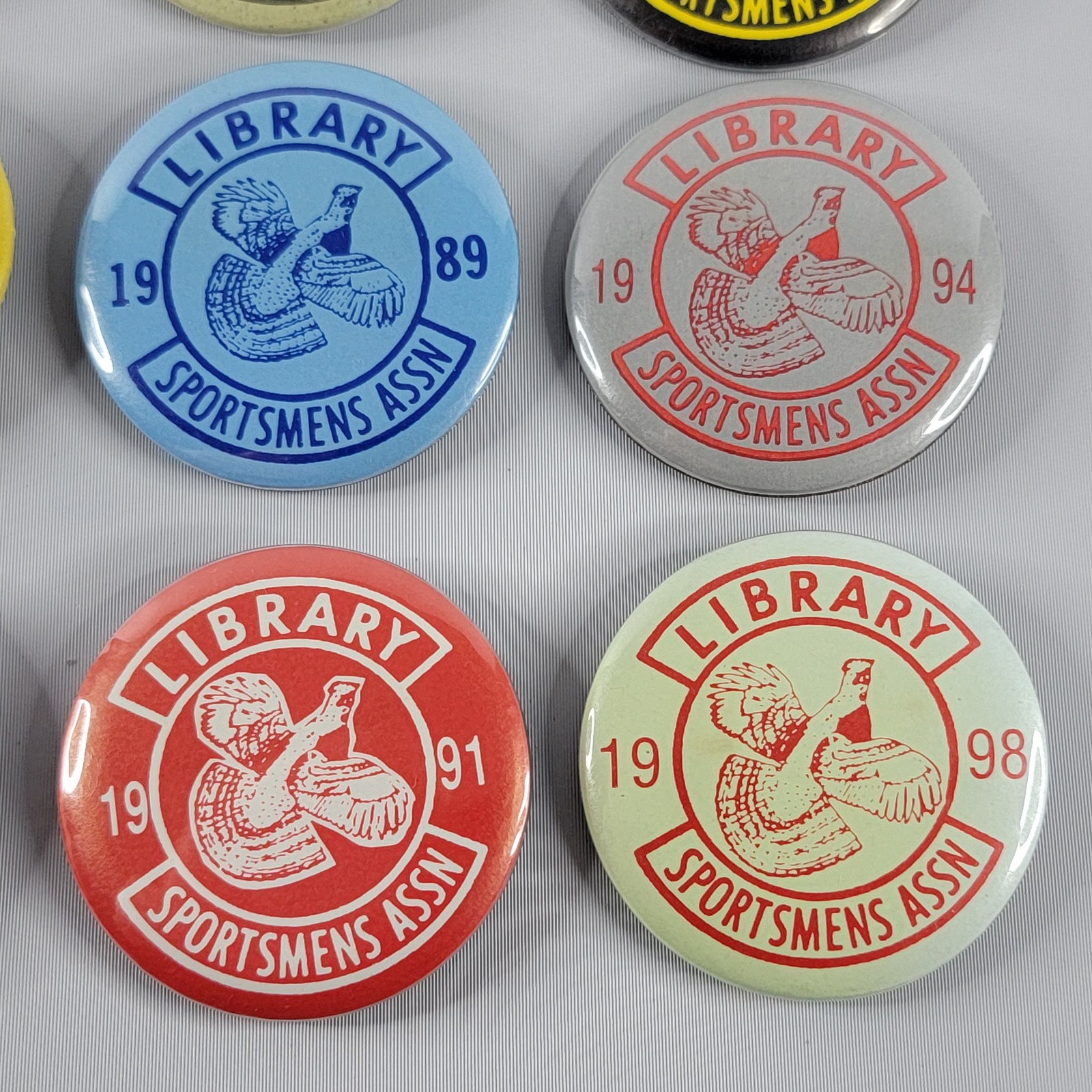 Pennsylvania Fishing License Button Pin 1974-98 Library Sportsmans Assoc Lot x17