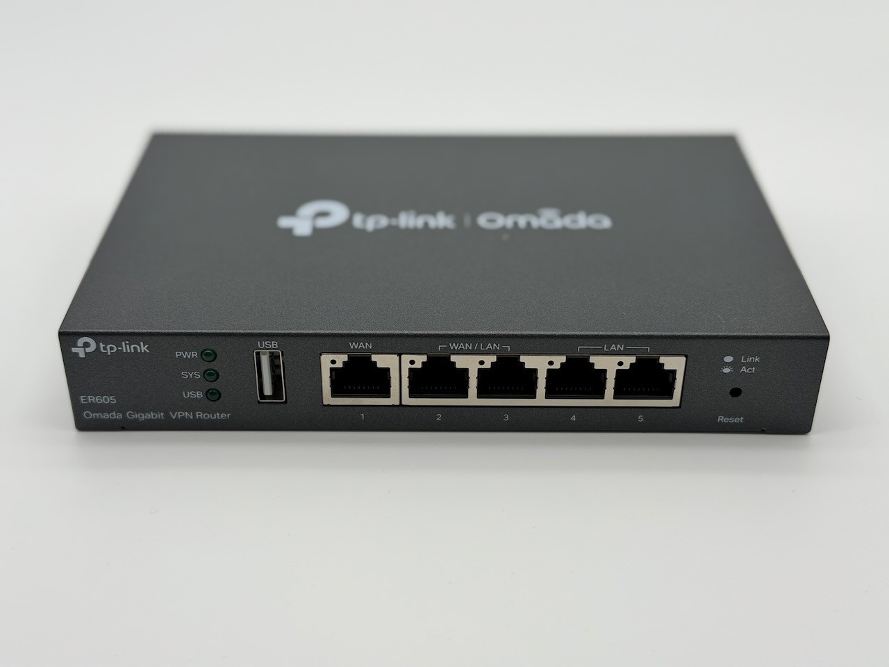 TP-Link Omada ER605 Gigabit VPN Router 5-Port Multi-WAN NICE