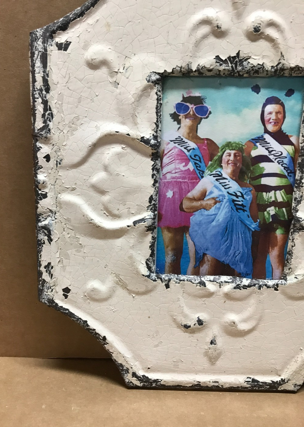 VTG 11x13 Shabby Decorative 4x6 Tin Ceiling White Picture Frame Old 387-26B