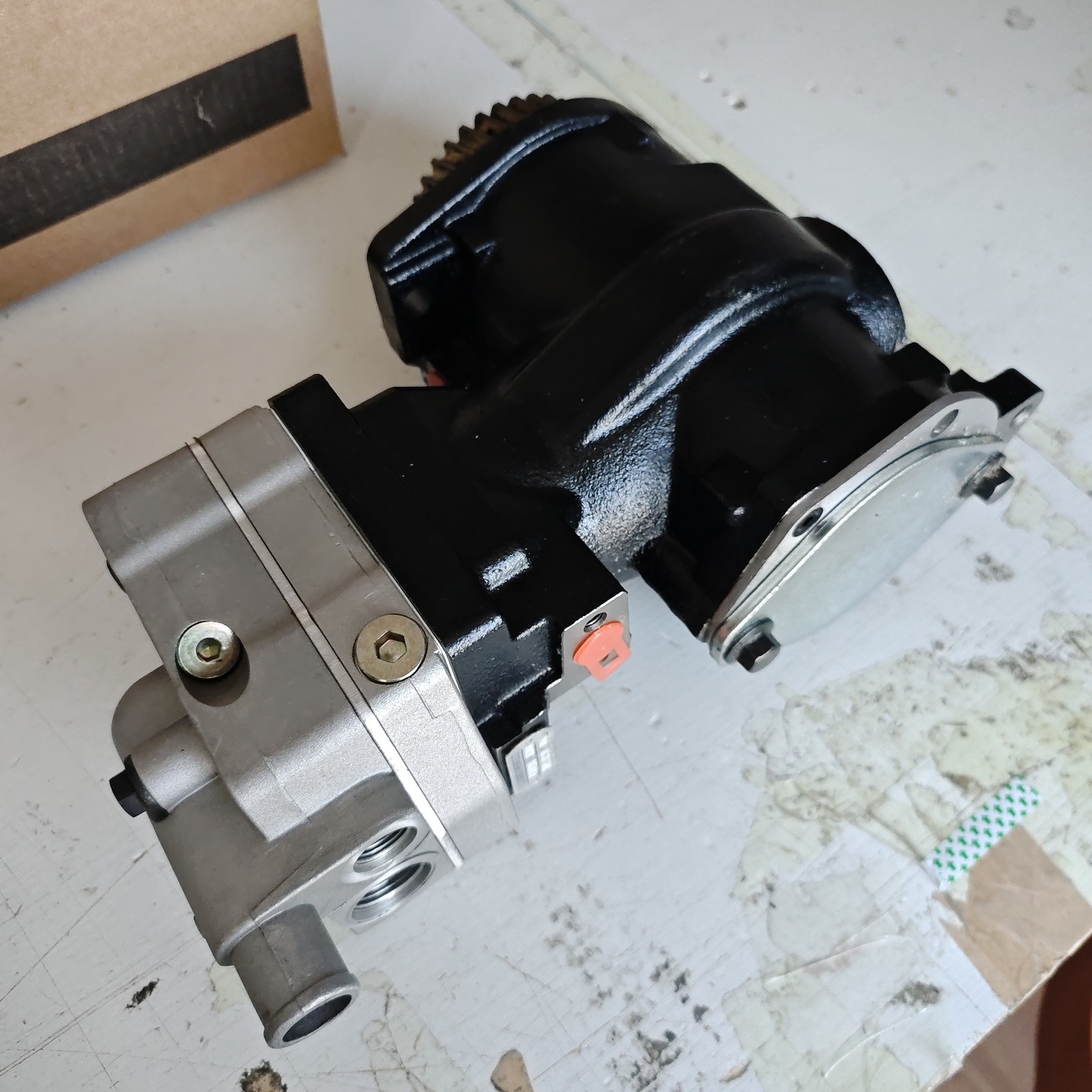 5286966RX Air Brake Compressor 9111545130 for Cummins 6BT 6BT5.9 Engine 4946293