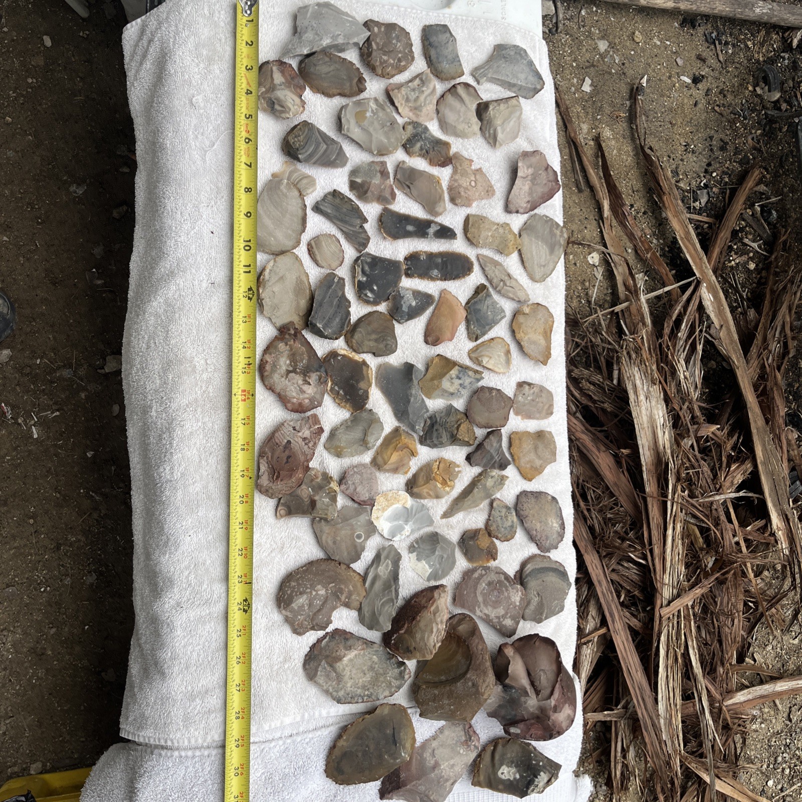 Heat Treated Variety Texas Chert/Flint spalls for making 1-5 in. Points -12 lbs.