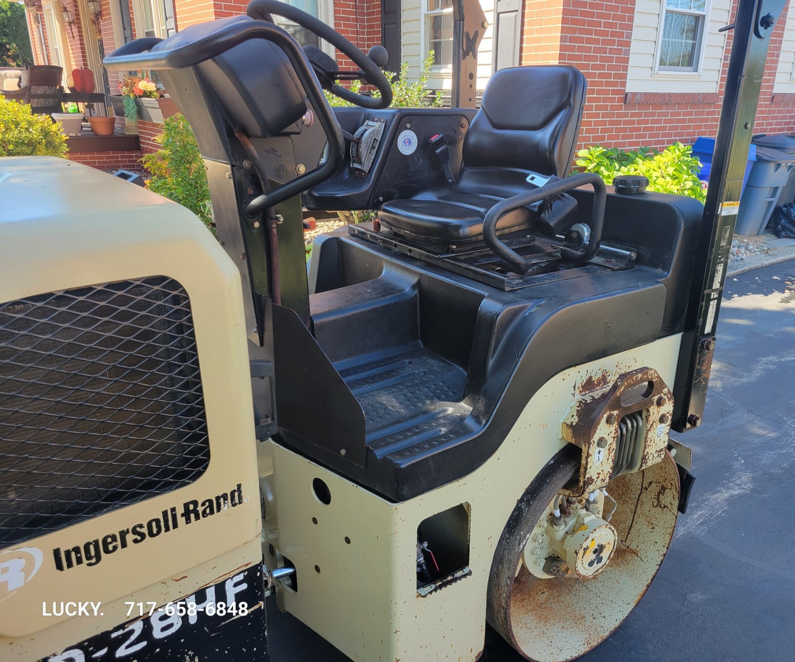 Ingersoll Rand DD28HF Asphalt Drum Roller Compactor Diesel