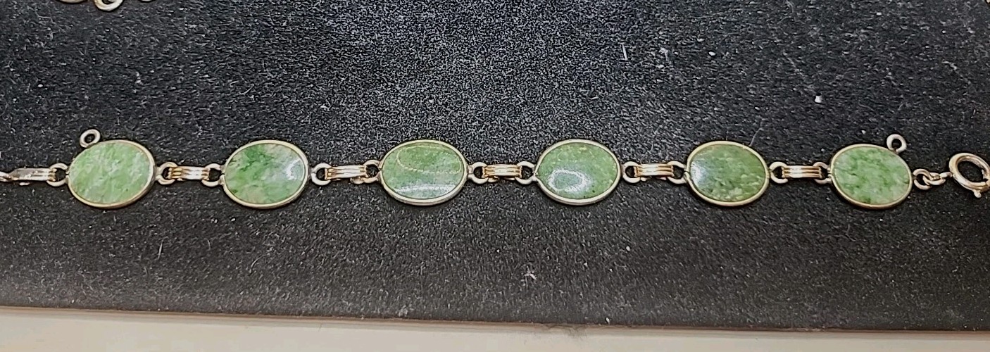 Vintage Green Jade Bracelet 12k Gold Filled GF Oval Link Chain 8"