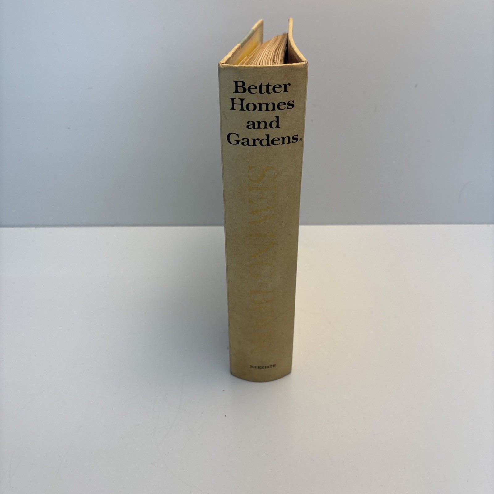 Vintage Better Homes & Gardens Sewing Book 1972