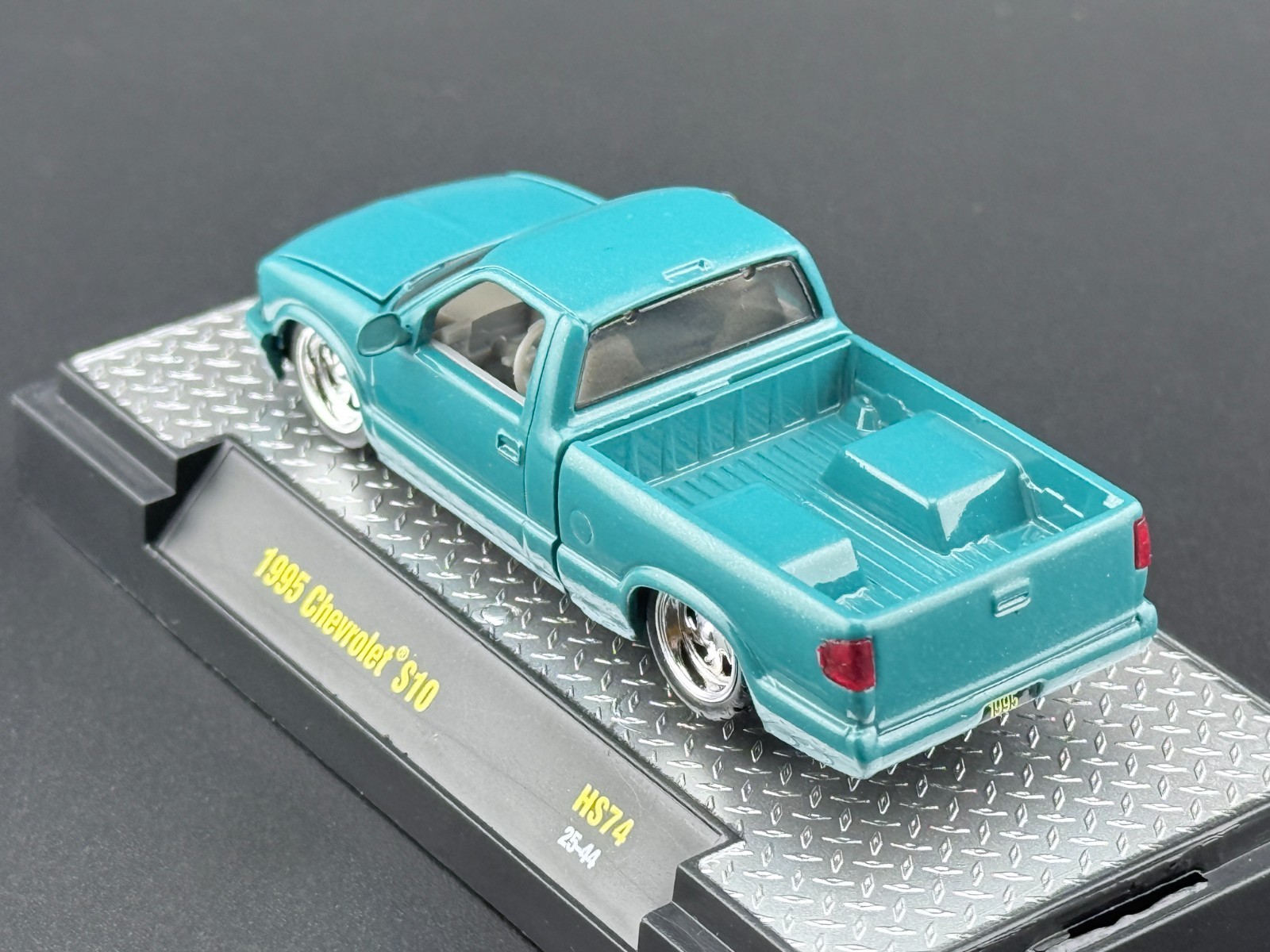 M2 1995 Chevrolet S10 Custom Hobby Exclusive 31500-HS74 1/64