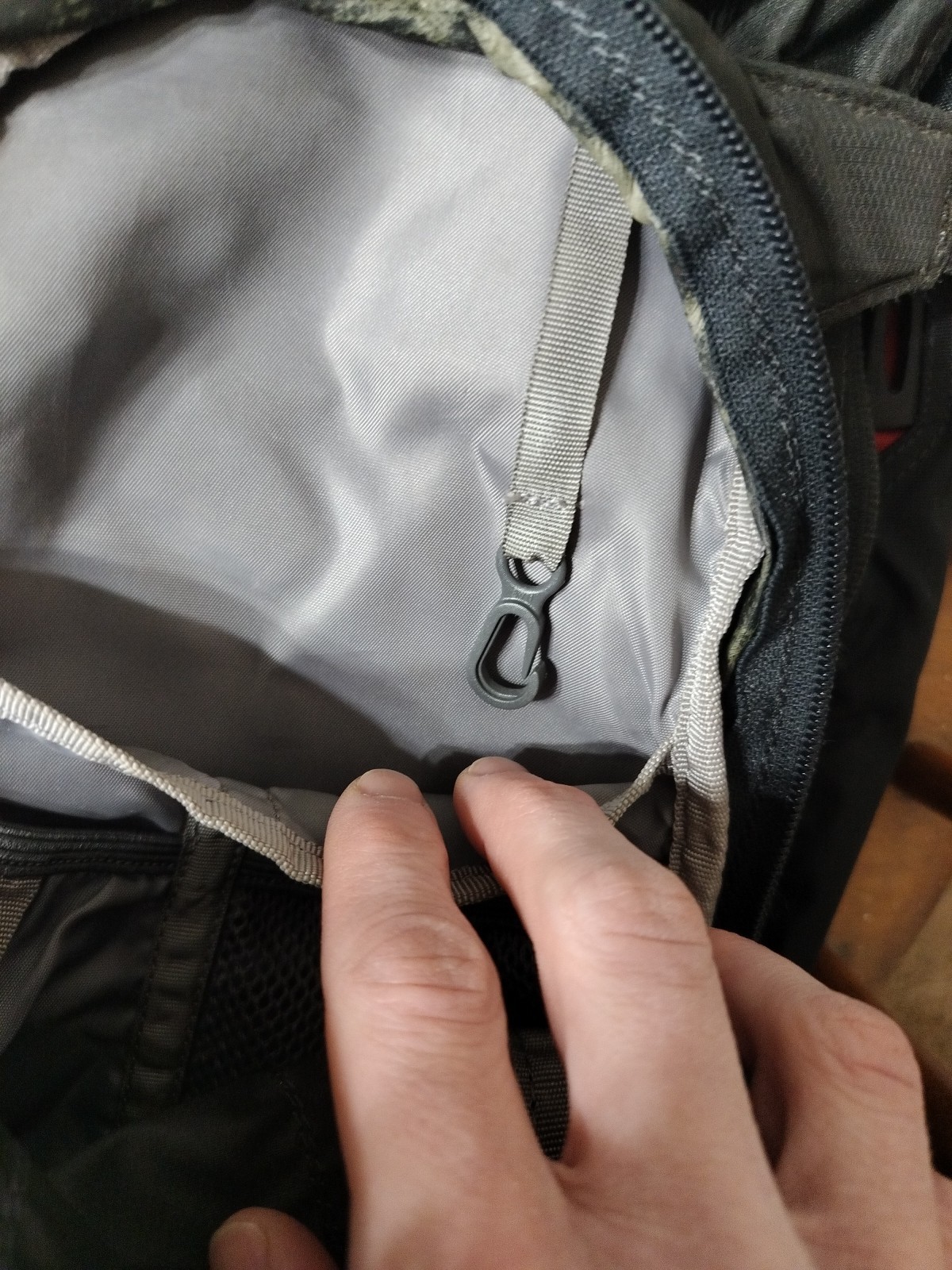 Camelbak M.U.L.E. Hiking Bikinig Camping Backpack Black No Bladder Locks Zippers