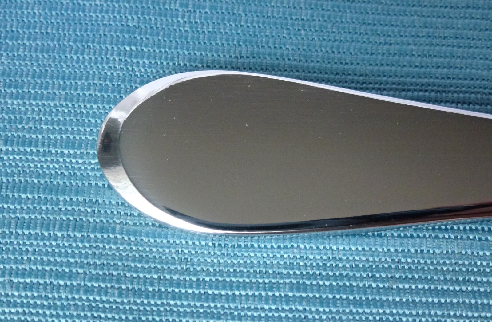 New Oneida ICARUS Glossy Set of 4 Lg Oval Soup Spoons Stainless Flatware(7 7/8")