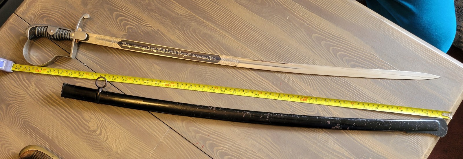 WWI German Presentation Artillery Officer's Sword, Rose Motif