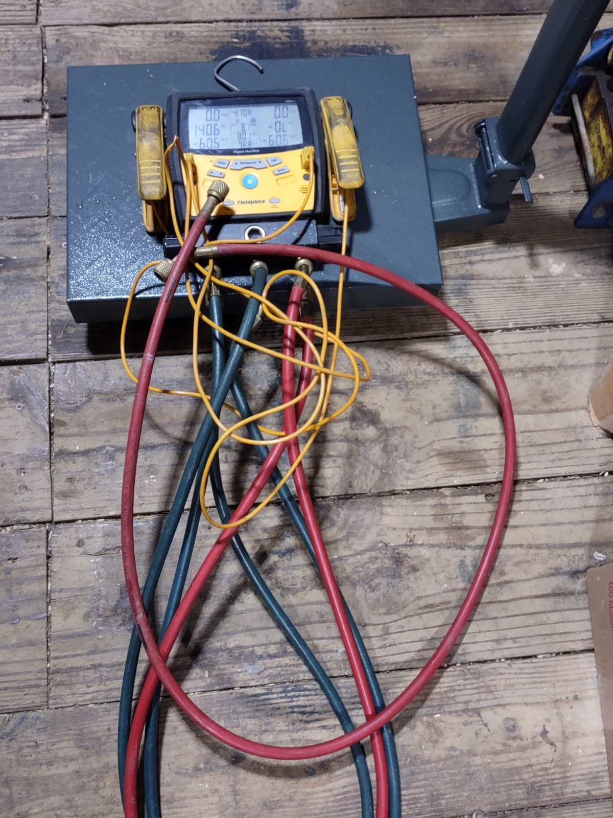 Fieldpiece 3-Port Digital Refrigerant Manifold SMAN340 "BATTERYS NOT INCLUDED"**