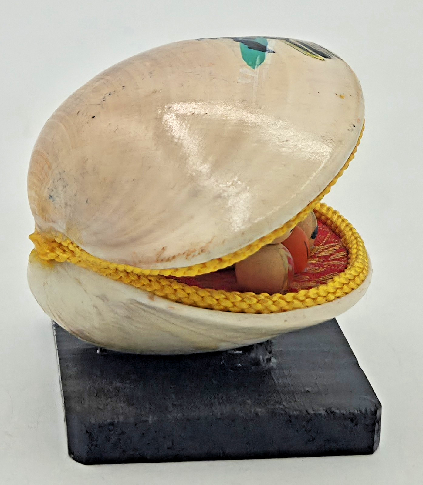 VTG Japanese Seven 7 Lucky Gods Kokeshi Wood Figures Clam Shell Shichifukujin